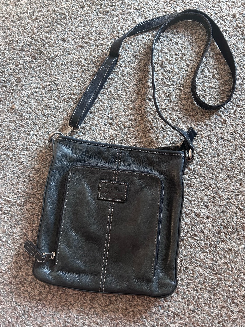 Fossil | black leather crossbody square style bag